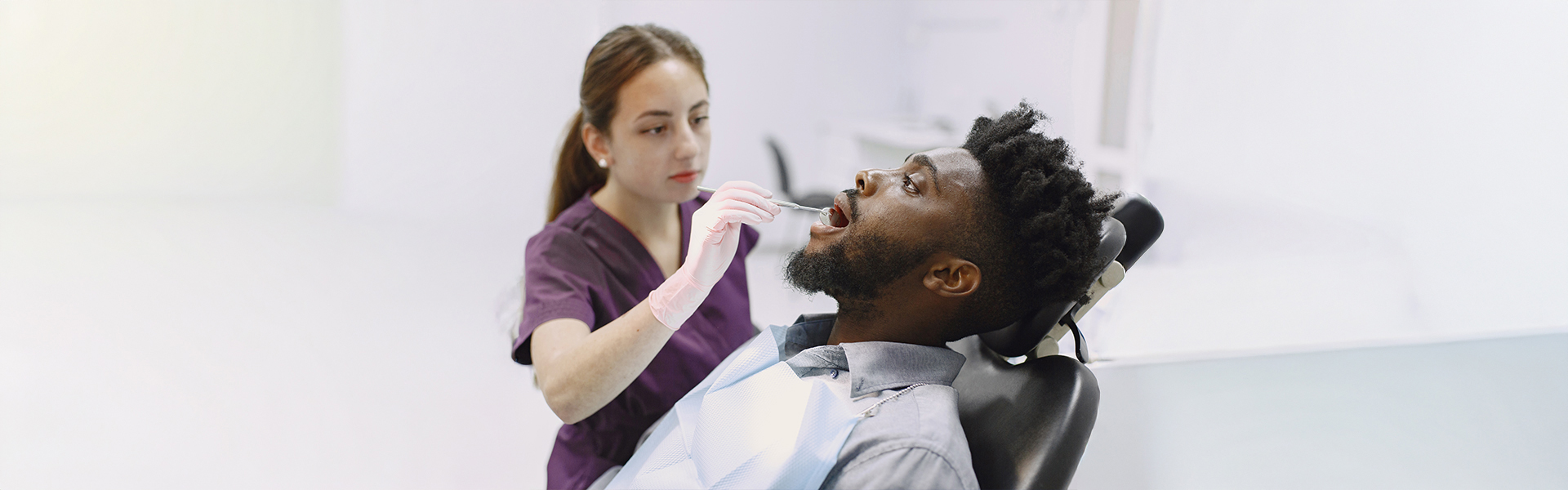 Understanding the Role of a Welland Periodontist in Maintaining Oral Health